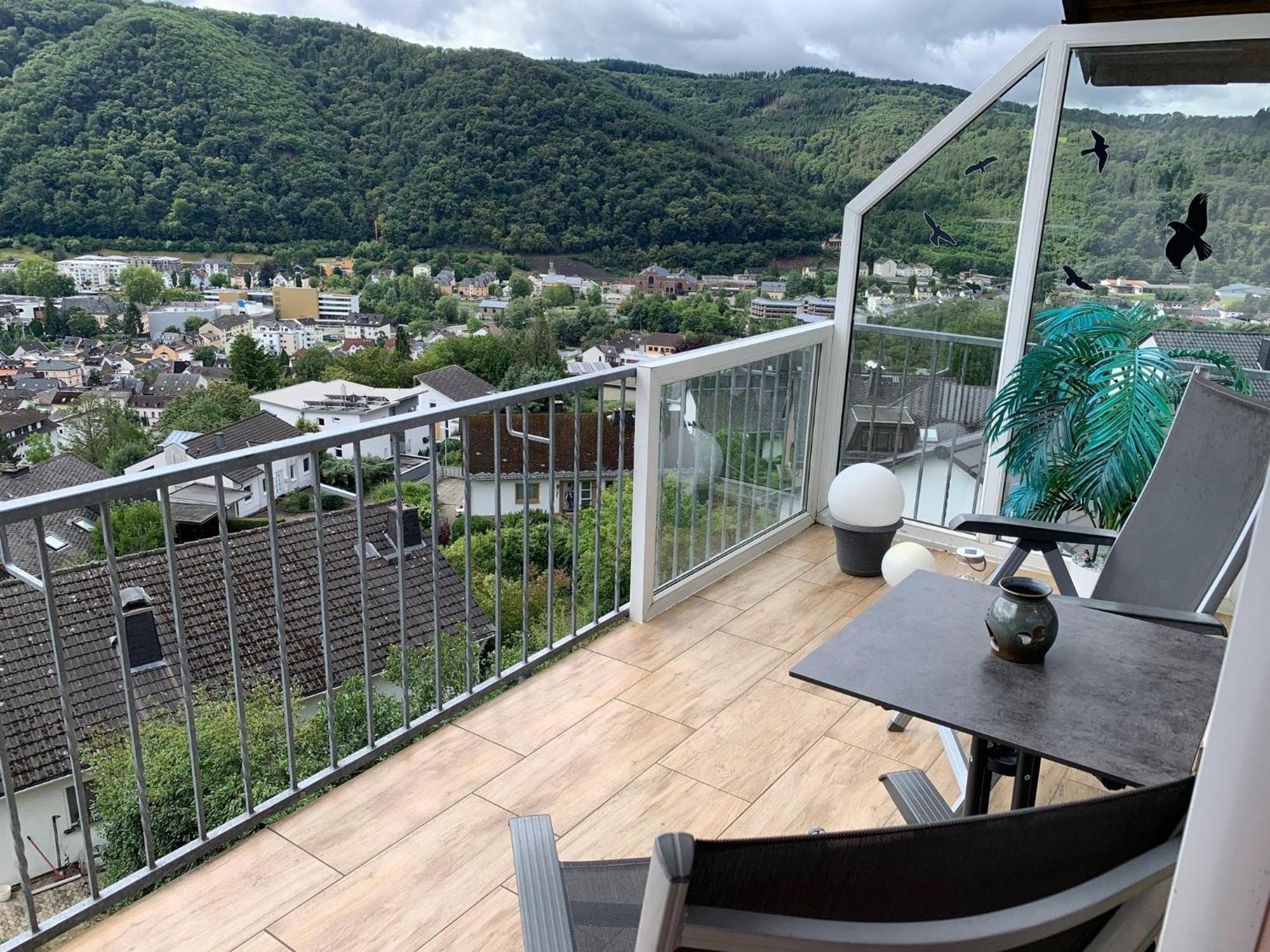 Апартаменты Haus Lahntalblick Бад-Эмс Экстерьер фото